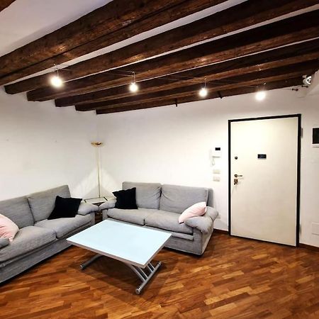 Magnifico Appartamento Ristrutturato Mailand Exterior foto