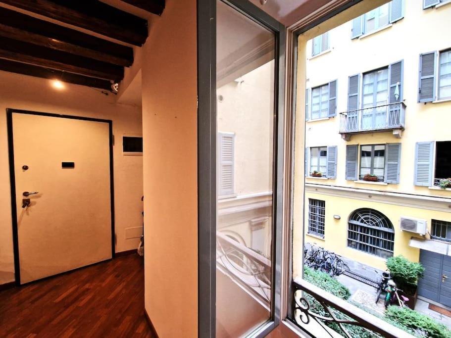 Magnifico Appartamento Ristrutturato Mailand Exterior foto