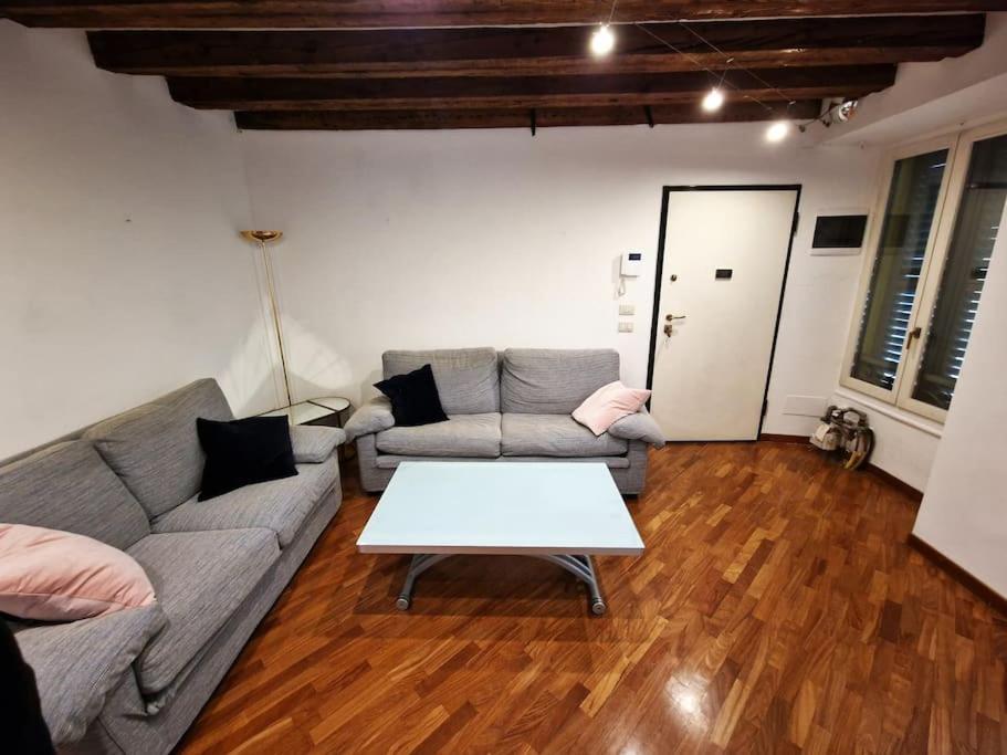 Magnifico Appartamento Ristrutturato Mailand Exterior foto
