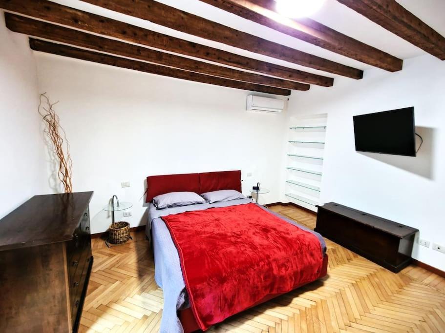 Magnifico Appartamento Ristrutturato Mailand Exterior foto