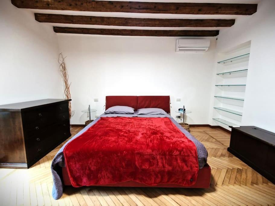 Magnifico Appartamento Ristrutturato Mailand Exterior foto